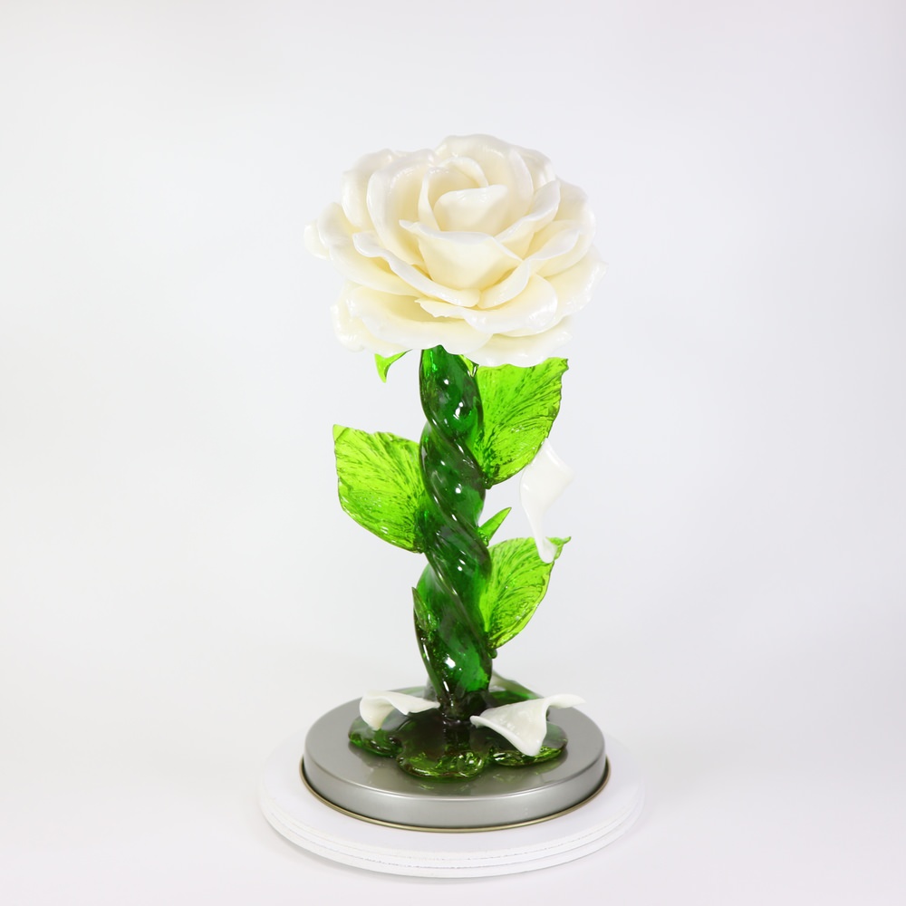 Карамельная Роза большая цветочно-белая в тубе